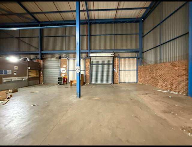 2,594M² WAREHOUSE TO LET IN SPARTAN
